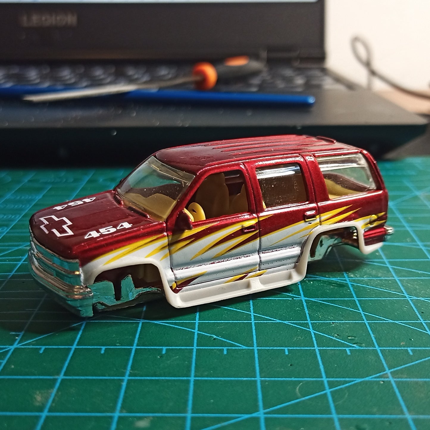 1/64 body kit for Matchbox Chevy Tahoe