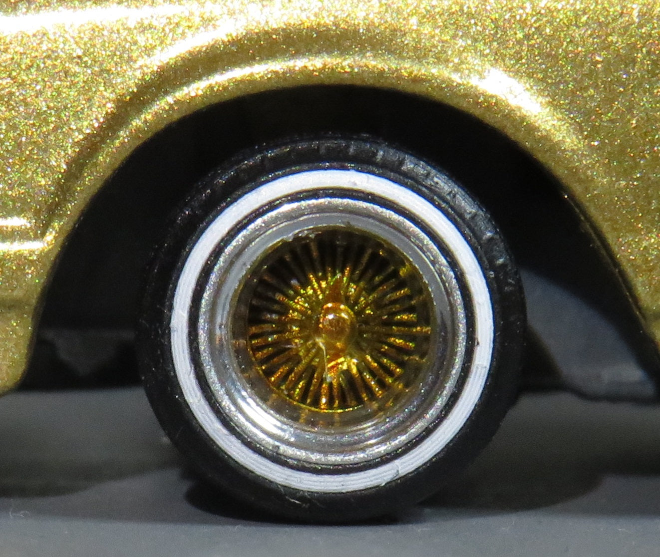 1/64 lowrider wire wheels 13 inch gold spokes & chrome dish - 2 wing knock off