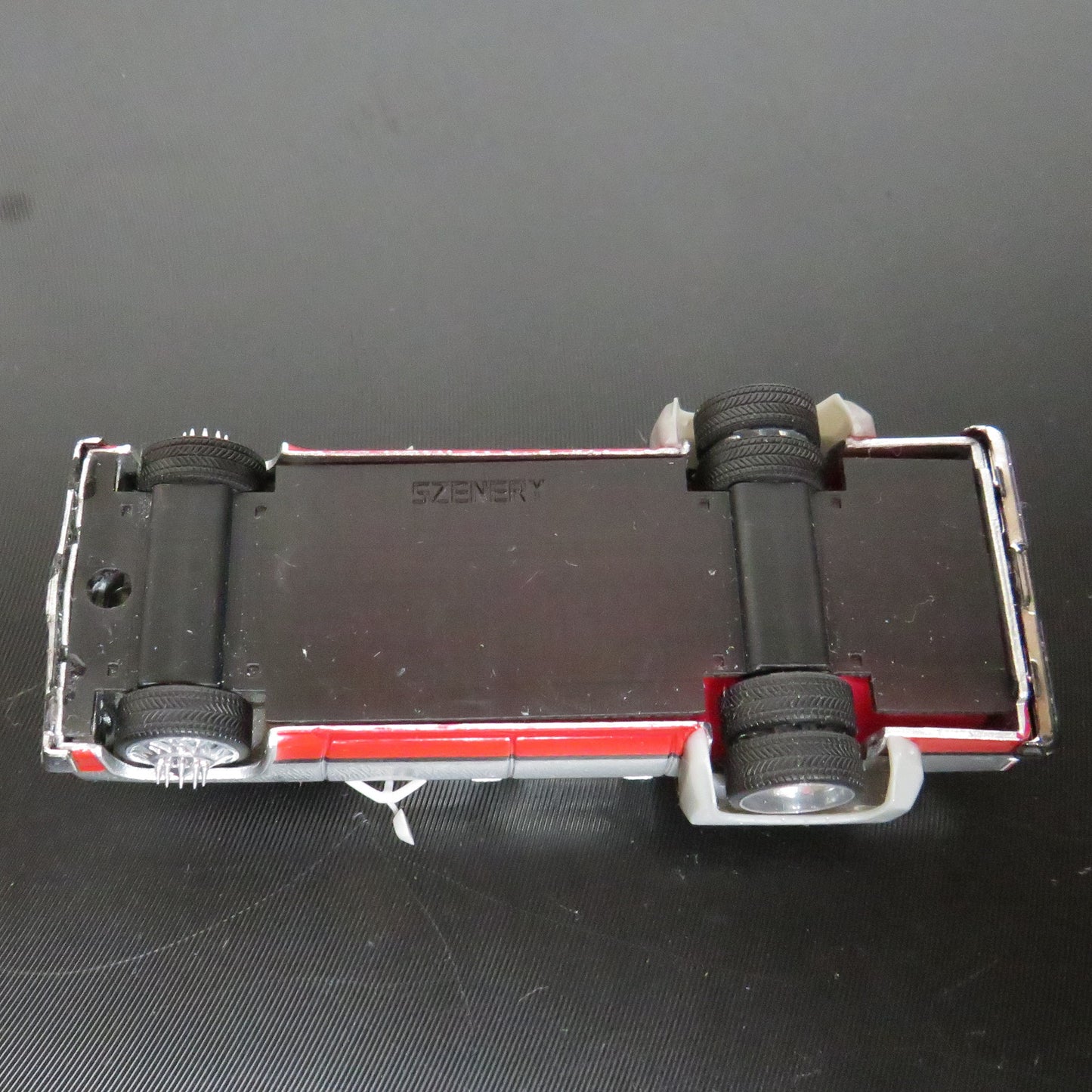 1/64 Dually Conversion Kit for Greenlight Chevrolet Suburban