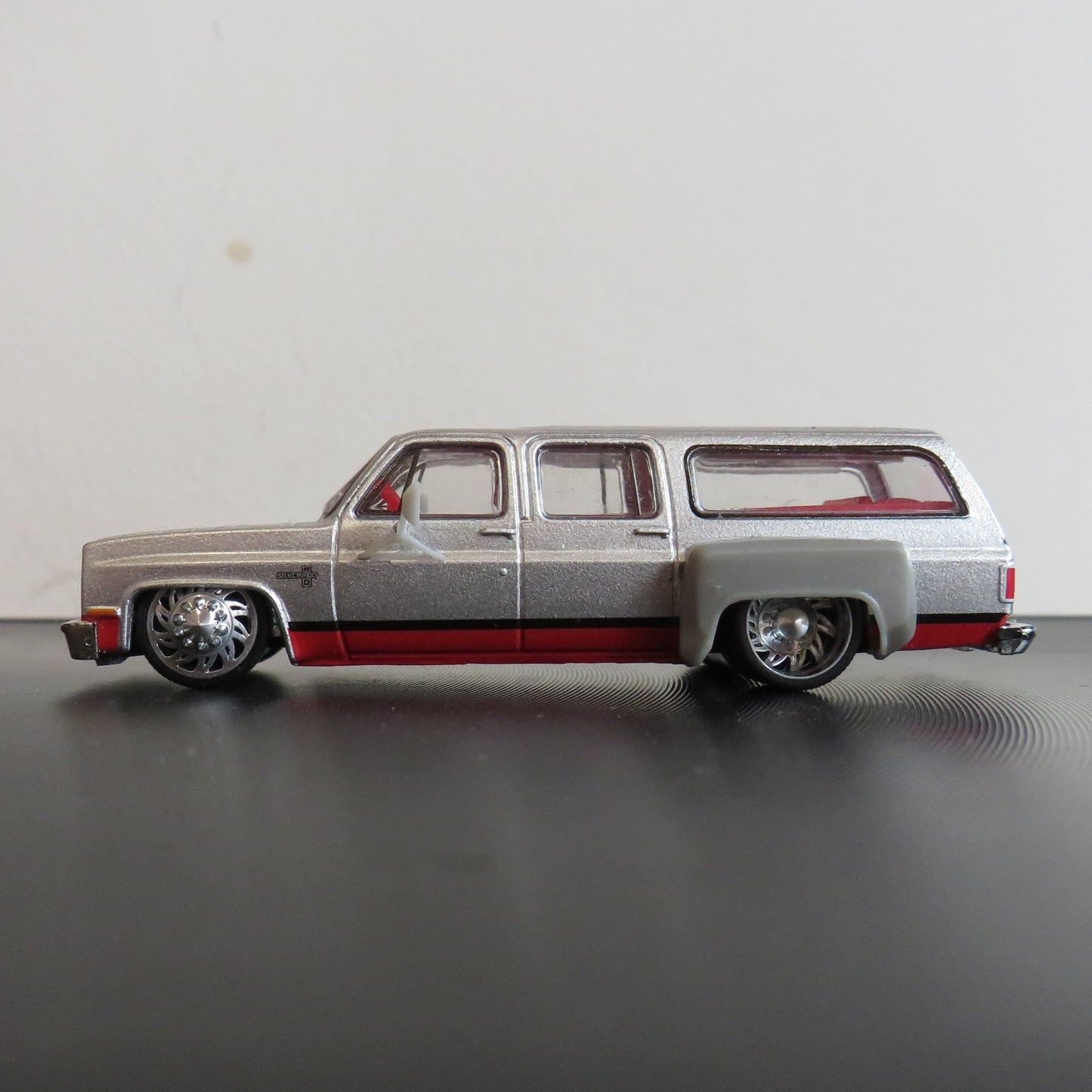 1/64 Dually Conversion Kit for Greenlight Chevrolet Suburban