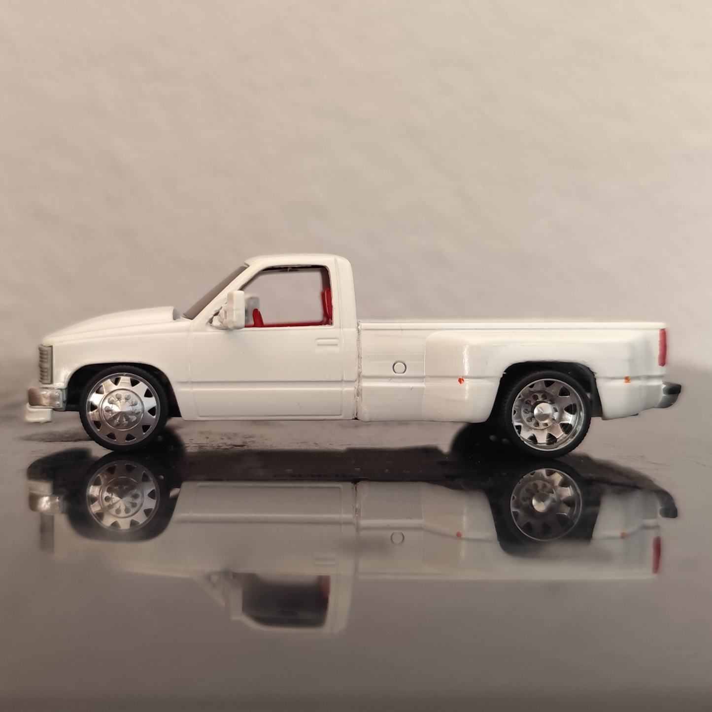 1/64 Dually Wheels - Alcoa Triangle Hole