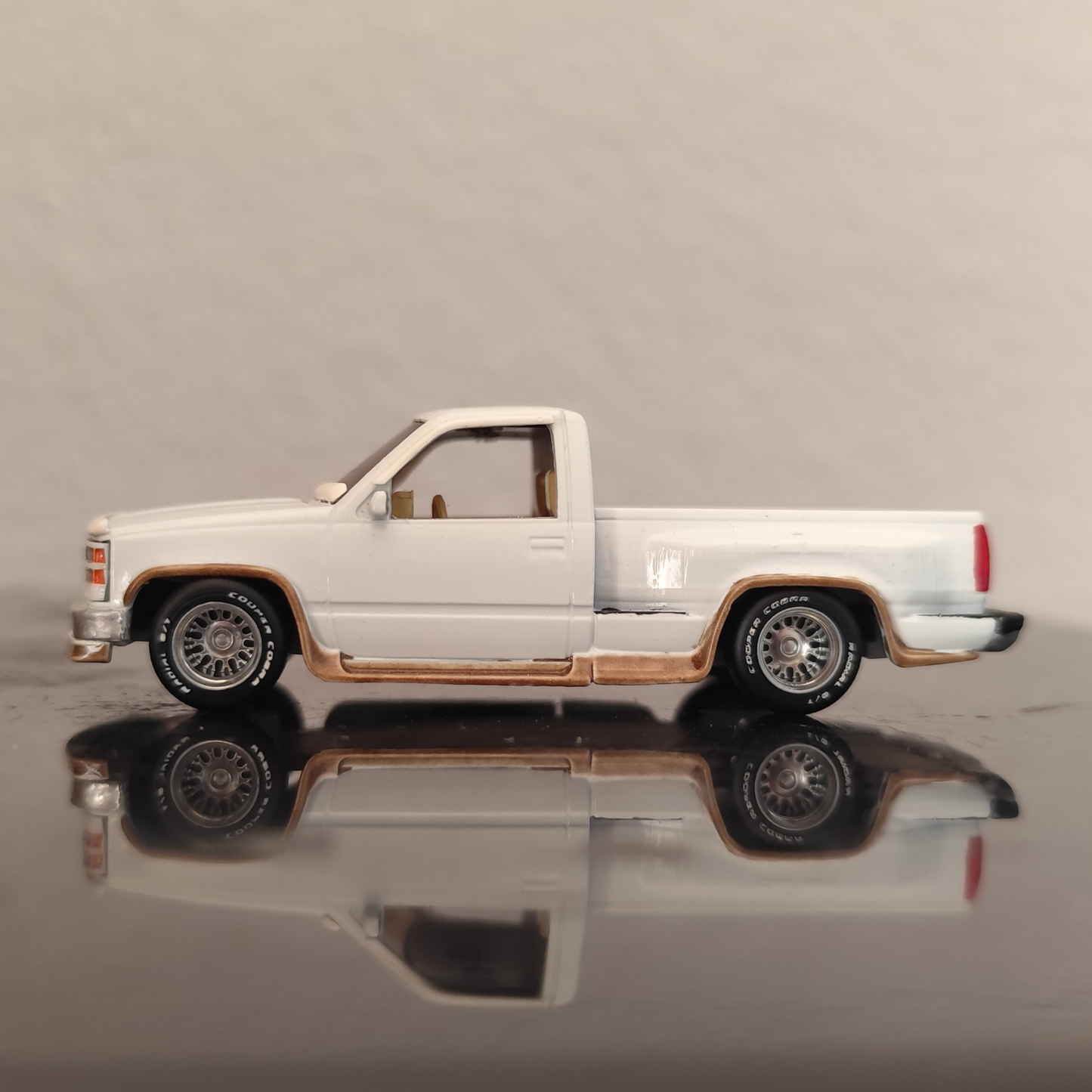 1/64 Baby Billet wheels Prime Honeycomb with lettered tires