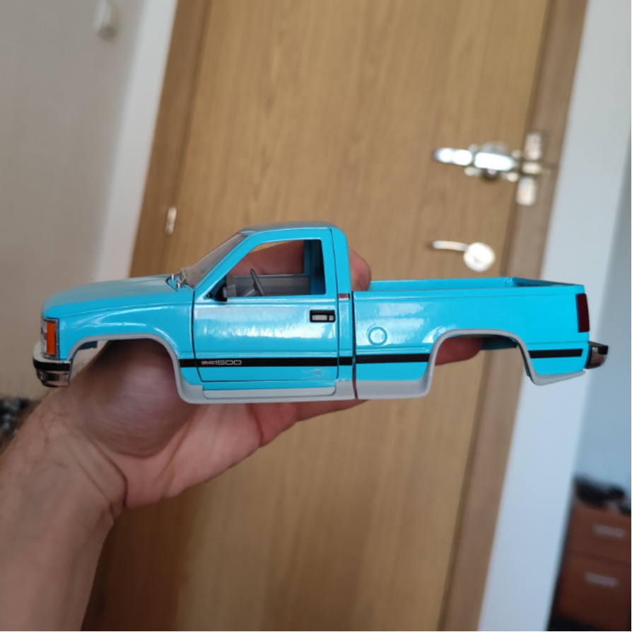 M2 Chevrolet Silverado obs Choo Choo kit 1/24