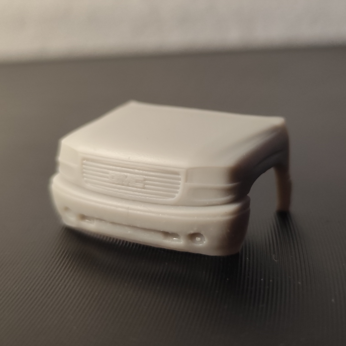 1/64 GMC front end for Auto World Cateye Silverado