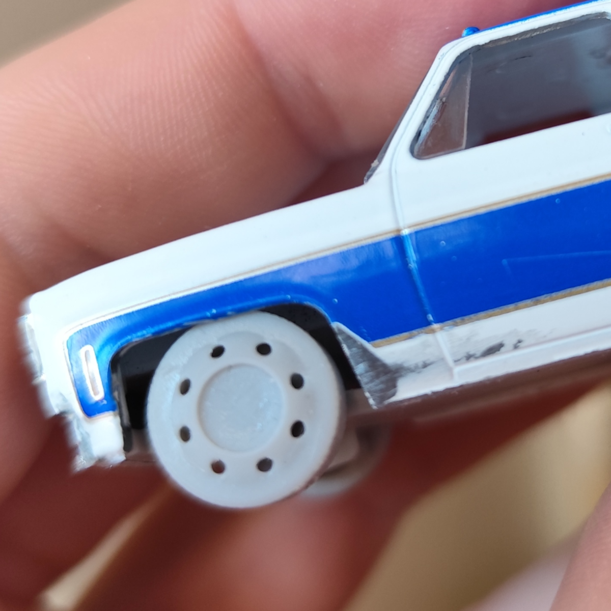 1/64 GST Testarossa kit for M2 squarebody dually