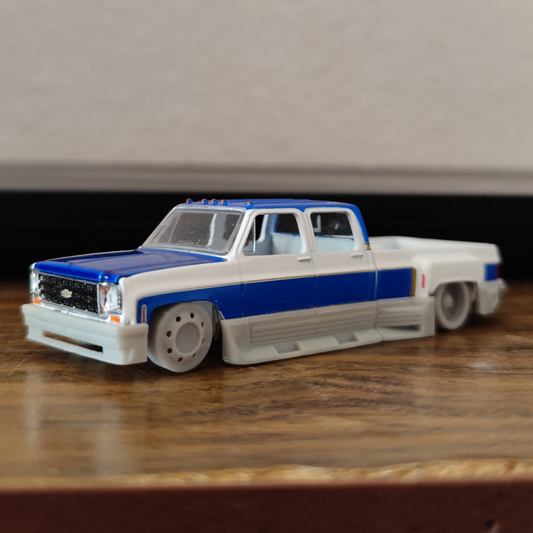 1/64 GST Testarossa kit for M2 squarebody dually
